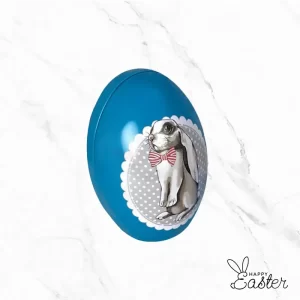 Празнично яйце с дизайнерски детайли, които придават уникален характер.